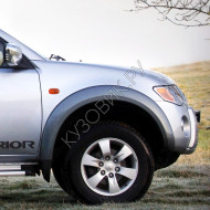 Крыло переднее правое в цвет кузова Mitsubishi L200 4 (2005-2014)